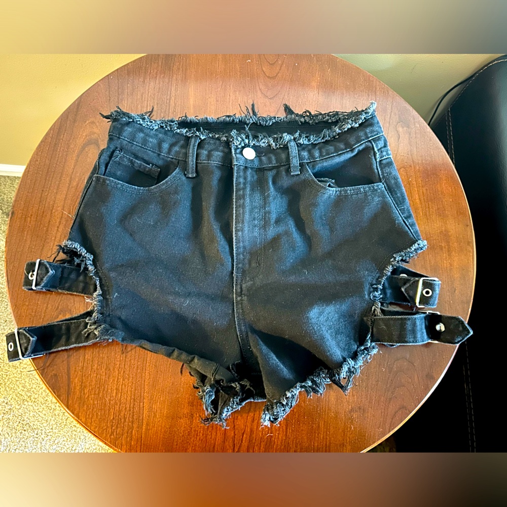 Punky boutique shorts